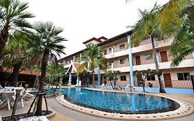 Ampan Resort & Apartment